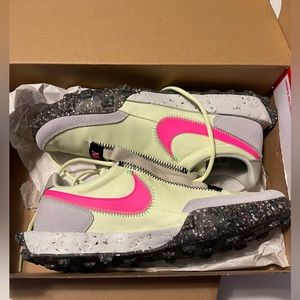 Nike Waffle Crater Racer-8.5 brand new in box